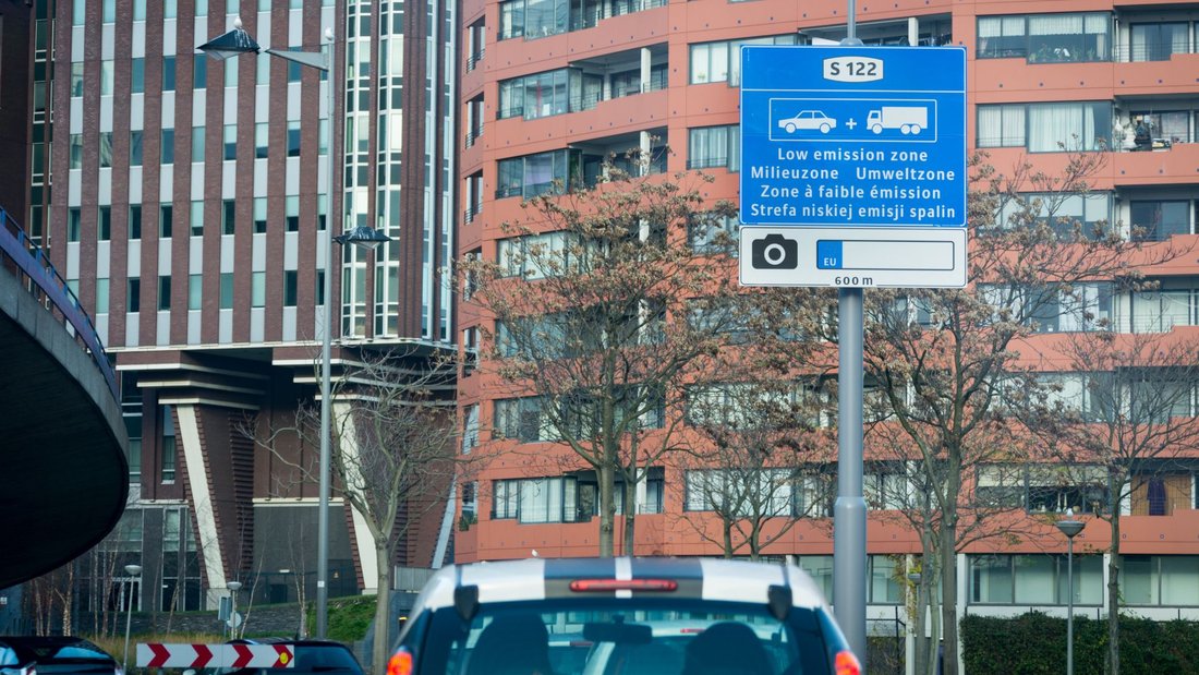 Zone à faible émission en Europe Low-emission zone sign